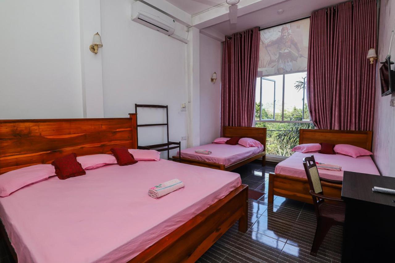 Delight Reich Hotel Peradeniya Zewnętrze zdjęcie