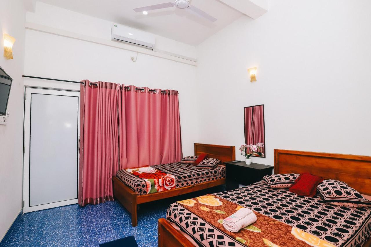 Delight Reich Hotel Peradeniya Zewnętrze zdjęcie