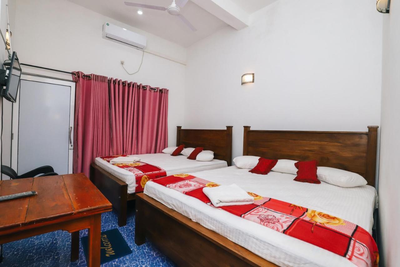 Delight Reich Hotel Peradeniya Zewnętrze zdjęcie