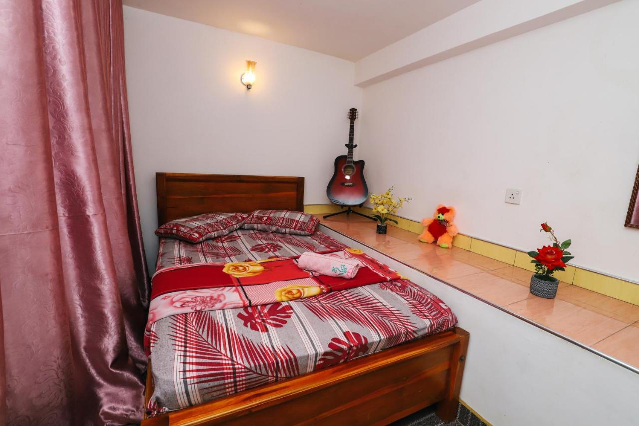 Delight Reich Hotel Peradeniya Zewnętrze zdjęcie