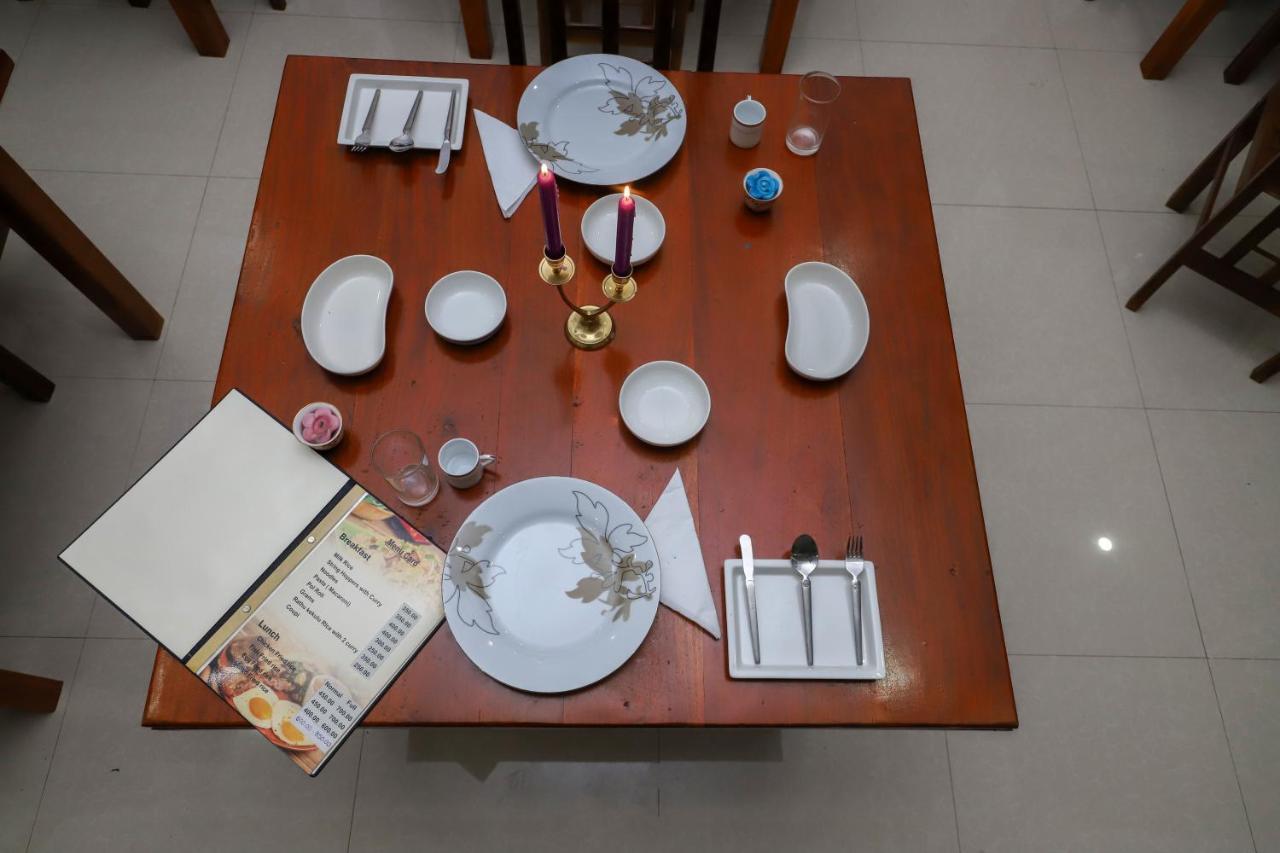 Delight Reich Hotel Peradeniya Zewnętrze zdjęcie