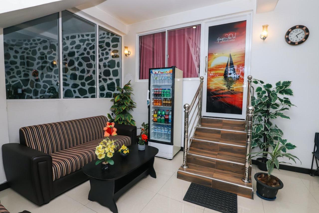Delight Reich Hotel Peradeniya Zewnętrze zdjęcie
