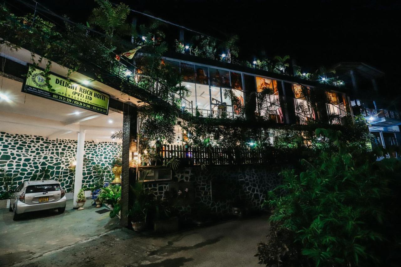 Delight Reich Hotel Peradeniya Zewnętrze zdjęcie