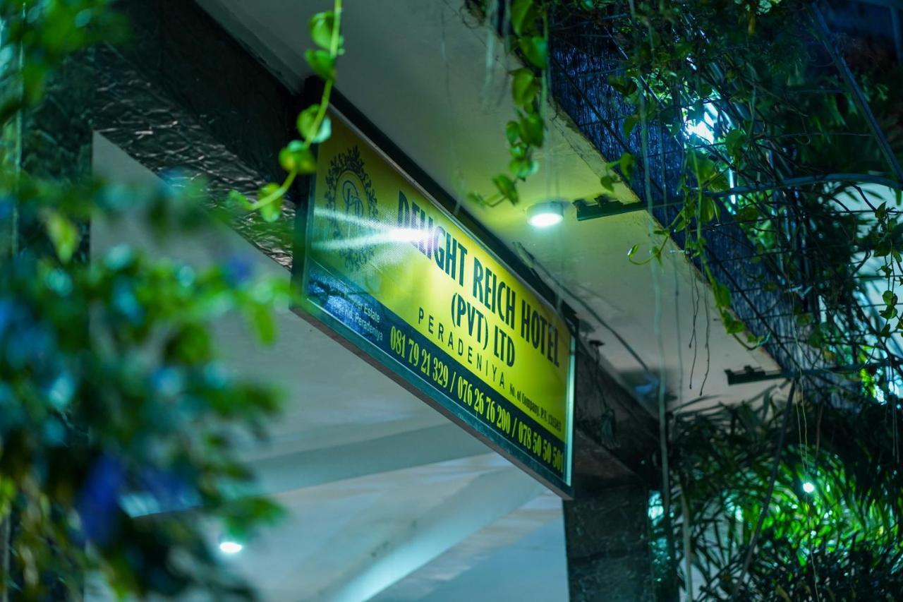 Delight Reich Hotel Peradeniya Zewnętrze zdjęcie